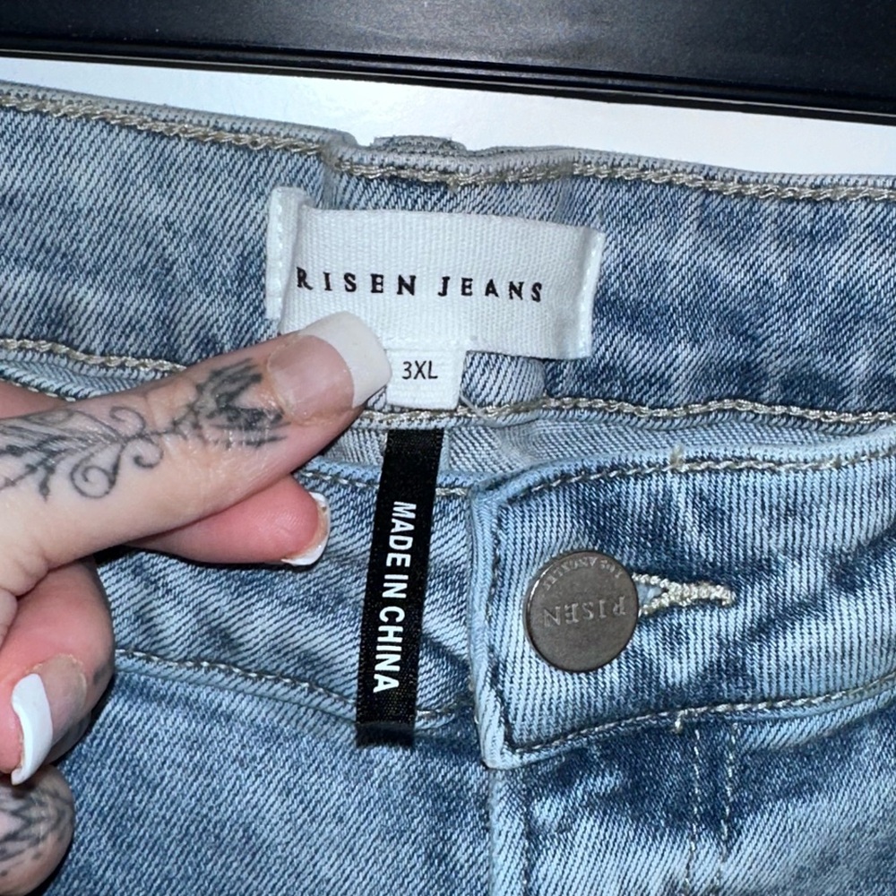 Risen Jeans 3XL High Rise Straight Leg Raw Hem Distressed Denim - Picture 3 of 9